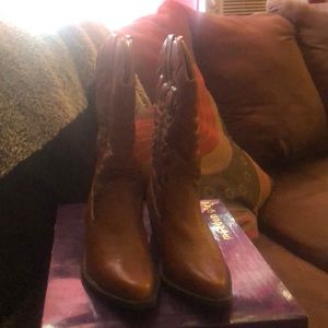 Lady’s Boots